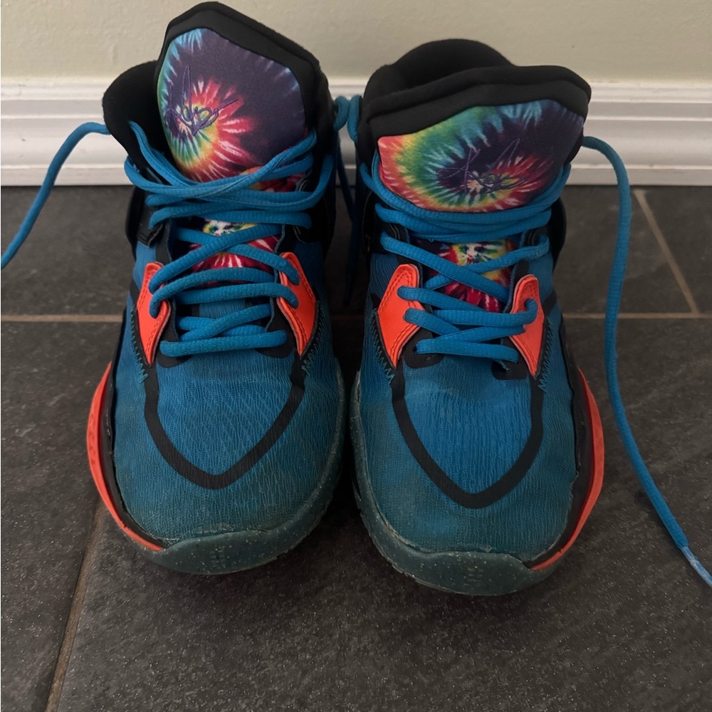 Nike Kyrie infinity sneakers